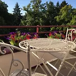 Apartma V Srdci Podebrad Apartment *